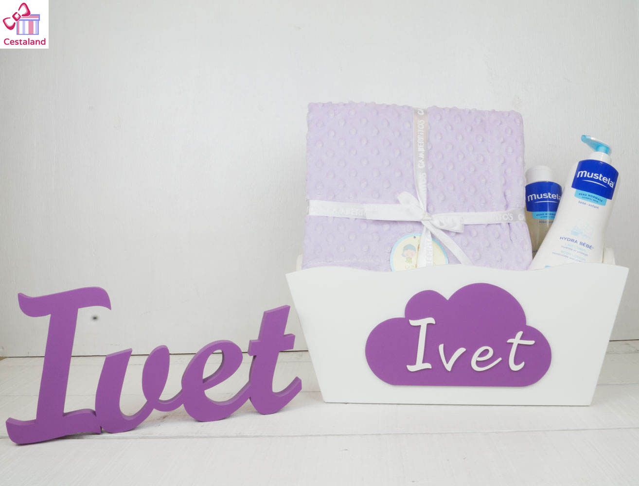 letras y caja personalizada ivet